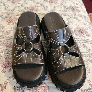 dELiA*s Brown Open-Toe Slide Sandals with Cutout Floral Accent
